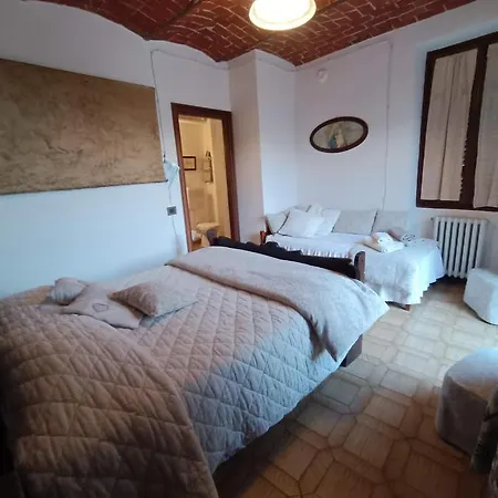 La Locanda Degli Elfi Di Locanda Casa Porrati * Lu (Piedmont)