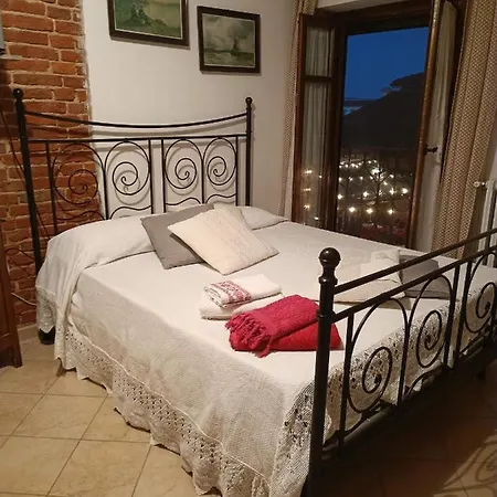 La Degli Elfi Di Casa Porrati Lu (Piedmont)