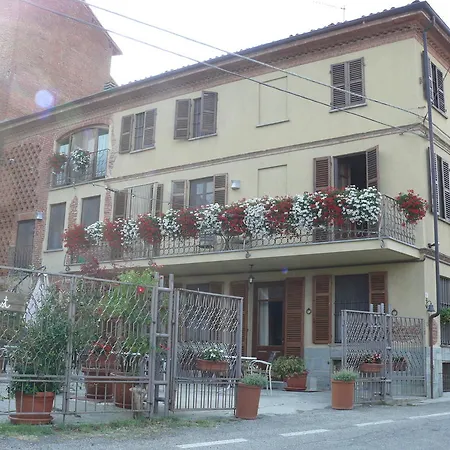Bed & Breakfast La Locanda Degli Elfi Di Locanda Casa Porrati Lu (Piedmont)